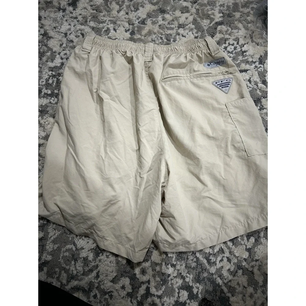 Columbia Men's‎ PFG Omni Shade Tan Swim Trunks Size Small (cut out lining)